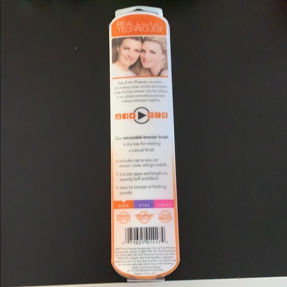 Real Techniques Base retractable bronzer brush - Picture 2 of 2